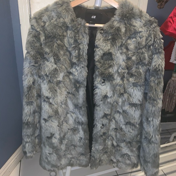 H&M Jackets & Blazers - Sold gray faux fur coat